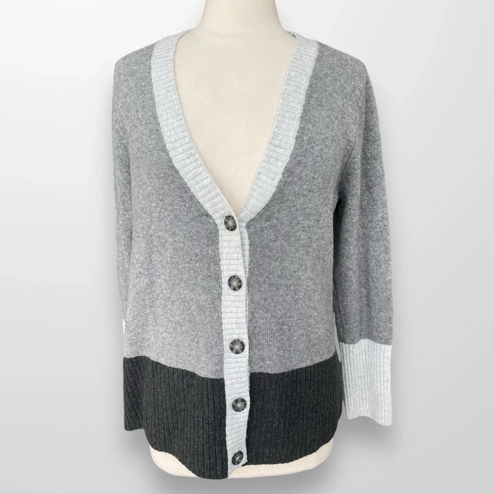 CJ Banks Women's Size X Cardigan Sweater Grandpa Gray Button Front‎ Soft